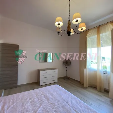 Sera - 5 Posti Letto Ristrutturato Con Terrazza Pranzabile Appartement